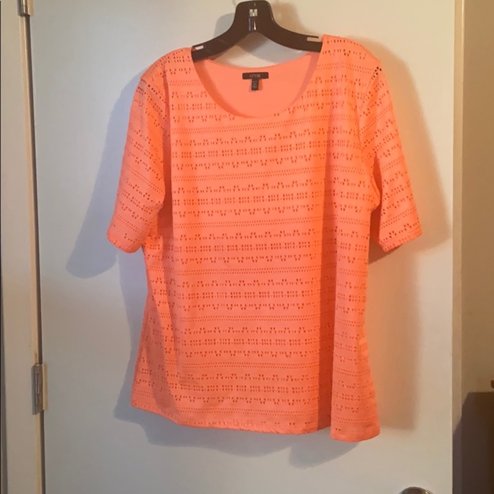Apt.9 Top